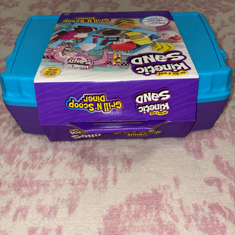 NIB Kinetic Sand Grill N' Scoop Diner Playset - Blue and Purple - Picture 4 of 8